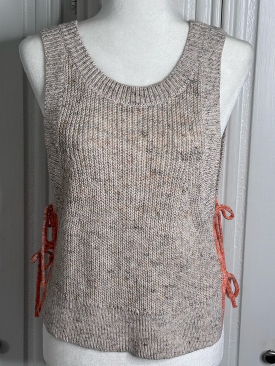 Pilcro Sweaters - Pilcro Speckled Cream Knit Tank with side ties size Small